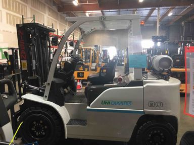 Used 2018 NISSAN PF80YLP Forklift – LPG Pneumatic, 8000 lb Capacity, 90” Mast, 3878 Hours – $36500.00 – Phoenix - Thumbnail 1