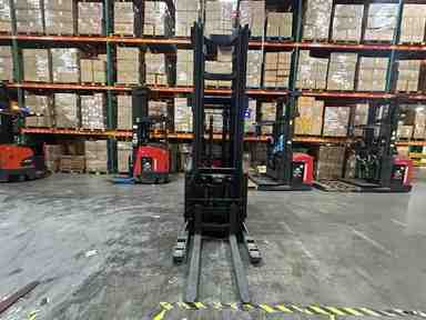 Used 2023 LINDE R17SX_5195 Forklift – Stand Up Reach, 3500 lb Capacity, 131” Mast, 2394 Hours – $56950.00 – Riverside, CA - Thumbnail 3