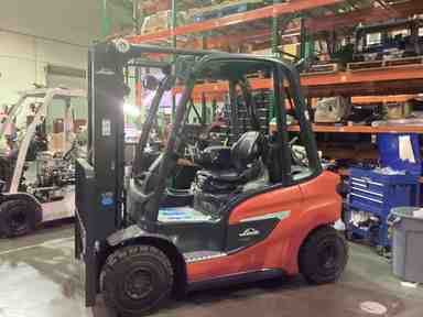 Used 2022 LINDE H30T_1202 Forklift – LPG Pneumatic, 6000 lb Capacity, 90” Mast, 5911 Hours – $29500.00 – Phoenix - Thumbnail 1