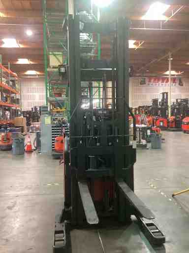 Used 2022 LINDE R15SXD_5195 Forklift – Stand Up Double Reach, 3000 lb Capacity, 119” Mast, 856 Hours – $47850.00 – Anaheim - Thumbnail 4