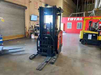 Used 2021 LINDE R17SX_5195 Forklift – Stand Up Reach, 3500 lb Capacity, 95” Mast, 138 Hours – $39500.00 – Anaheim - Thumbnail 2