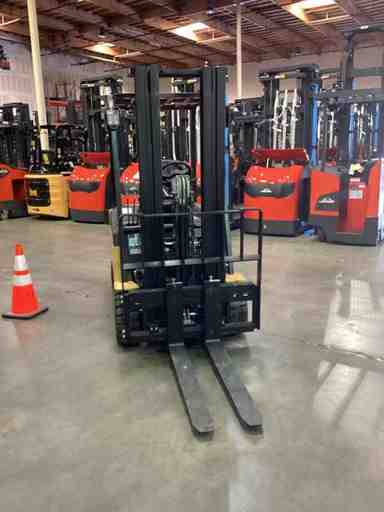 New 2022 BIG JOE LXE-45 Forklift – Electric Sit Down 4 Wheel, 4500 lb Capacity, 83” Mast, 164 Hours – $38950.00 – Anaheim - Thumbnail 3