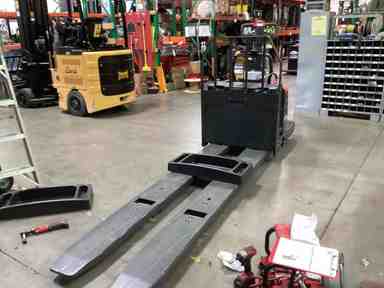 Used 2022 LINDE EWR30_1101-02-27X96-PS Forklift – Double Rider Jack, 6000 lb Capacity, 3” Mast, 809.7 Hours – $17222.00 – Anaheim - Thumbnail 4