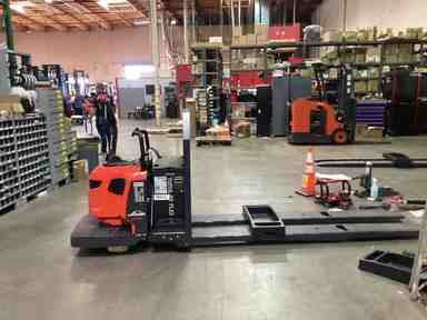 Used 2022 LINDE EWR30_1101-02-27X96-PS Forklift – Double Rider Jack, 6000 lb Capacity, 3” Mast, 809.7 Hours – $17222.00 – Anaheim - Thumbnail 1