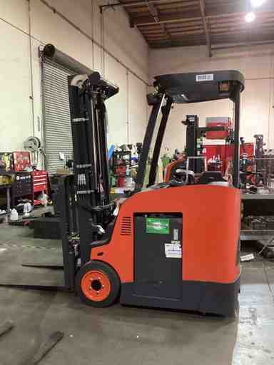 Used 2022 LINDE E18S_1346-20 Forklift – Electric Stand Up Counterbalance, 3500 lb Capacity, 91.5” Mast, 1355.1 Hours – $49500.00 – Anaheim - Thumbnail 2