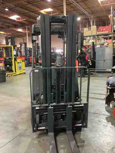 Used 2022 LINDE E25C_1347 Forklift – Electric Sit Down 4 Wheel, 5000 lb Capacity, 91” Mast, 1748.7 Hours – $37500.00 – Anaheim - Thumbnail 3