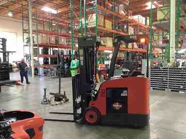 Used 2022 LINDE E20S_1346-20 Forklift – Electric Stand Up Counterbalance, 4000 lb Capacity, 89” Mast, 1733.5 Hours – $39500.00 – Anaheim - Thumbnail 3