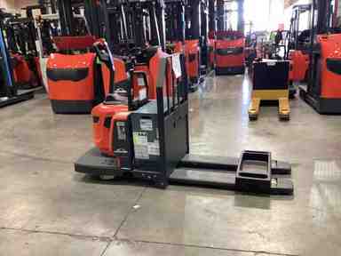 Used 2022 LINDE EWR30_1101-02-27X48 Forklift – Rider Jack, 6000 lb Capacity, 3” Mast, 116.8 Hours – $12500.00 – Anaheim - Thumbnail 4