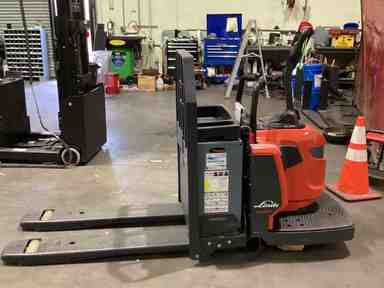 Used 2022 LINDE EWR30_1101-02-27X48 Forklift – Rider Jack, 6000 lb Capacity, 3” Mast, 148.3 Hours – $24500.00 – Anaheim - Thumbnail 4