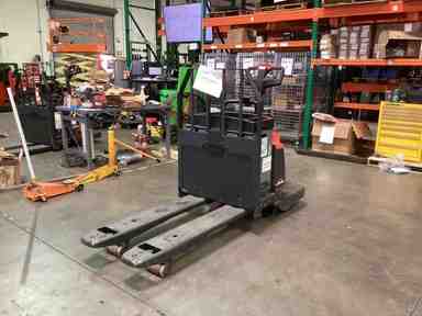 Used 2022 LINDE EWR30_1101-02-27X48 Forklift – Rider Jack, 6000 lb Capacity, 3” Mast, 122.8 Hours – $12000.00 – Anaheim - Thumbnail 4