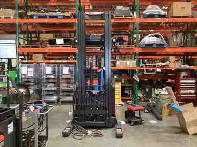 Used 2022 LINDE R22SX_5195 Forklift – Stand Up Reach, 4500 lb Capacity, 119” Mast, 1669 Hours – $41385.00 – Phoenix - Thumbnail 1