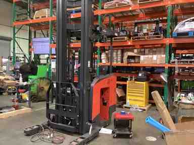 Used 2022 LINDE R22SX_5195 Forklift – Stand Up Reach, 4500 lb Capacity, 119” Mast, 1669 Hours – $41385.00 – Phoenix - Thumbnail 2
