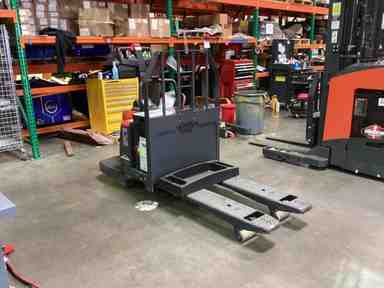 Demo 2022 LINDE EWR30_1101-02-27X48 Forklift – Rider Jack, 6000 lb Capacity, 3” Mast, 555 Hours – $9500.00 – Anaheim - Thumbnail 2