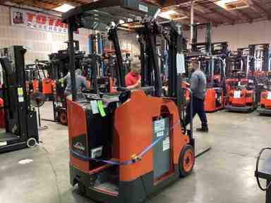 Used 2022 LINDE E18S_1346-20 Forklift – Electric Stand Up Counterbalance, 3500 lb Capacity, 88” Mast, 1713 Hours – $29500.00 – Anaheim - Thumbnail 1