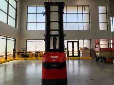 Used 2022 LINDE V15P_1355-WG Forklift – Electric Order Picker, 3000 lb Capacity, 156” Mast, 4213 Hours – $51800.00 – Anaheim - Thumbnail 4