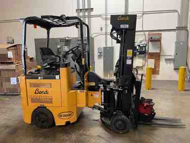 Used 2022 BENDI B30AC Forklift – VNA, 3000 lb Capacity, 89” Mast, 3459.8 Hours – $74500.00 – Anaheim - Thumbnail 3