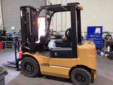 Demo 2023 BIG JOE LPE-50_80V Forklift – Lithium Electric Pneumatic, 5000 lb Capacity, 87” Mast, 205 Hours – $38985.00 – Anaheim - Thumbnail 3