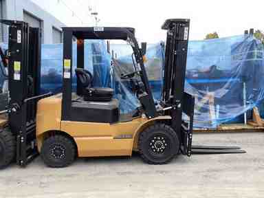 Demo 2022 BIG JOE LPE-50_80V Forklift – Lithium Electric Pneumatic, 5000 lb Capacity, 87” Mast, 194 Hours – $38985.00 – Anaheim - Thumbnail 2