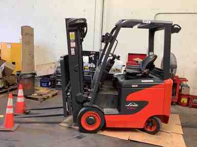 Used 2022 LINDE E25C_1347 Forklift – Electric Sit Down 4 Wheel, 5000 lb Capacity, 88” Mast, 3377.5 Hours – $22500.00 – Anaheim - Thumbnail 3