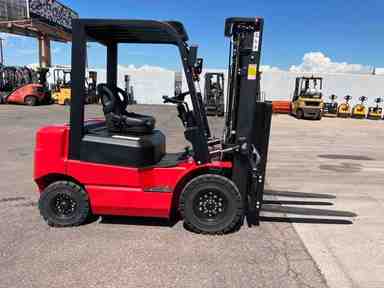 Used 2022 BIG JOE LPE-50_80V Forklift – Lithium Electric Pneumatic, 5000 lb Capacity, 87.5” Mast, 1630 Hours – $19500.00 – Phoenix - Thumbnail 1
