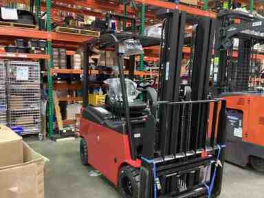 Used 2022 BIG JOE LXE-44 Forklift – Electric Sit Down 4 Wheel, 4400 lb Capacity, 86” Mast, 611 Hours – $44250.00 – Anaheim - Thumbnail 2
