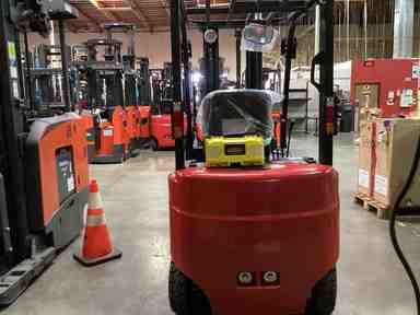 Used 2022 BIG JOE LXE-44 Forklift – Electric Sit Down 4 Wheel, 4400 lb Capacity, 86” Mast, 611 Hours – $44250.00 – Anaheim - Thumbnail 1
