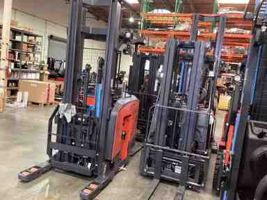 Used 2022 LINDE R17SX_5195 Forklift – Stand Up Reach, 3500 lb Capacity, 113” Mast, 1447 Hours – $39500.00 – Phoenix - Thumbnail 4