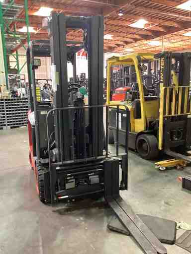 Used 2022 LINDE E25C_1347 Forklift – Electric Sit Down 4 Wheel, 5000 lb Capacity, 91” Mast, 1261 Hours – $37500.00 – Salt Lake City - Thumbnail 3