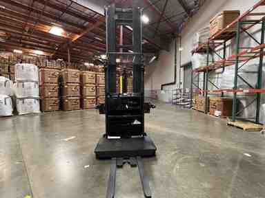 Used 2022 LINDE V15P_5215-WG Forklift – Electric Order Picker, 3000 lb Capacity, 150” Mast, 2908 Hours – $42500.00 – Anaheim - Thumbnail 3