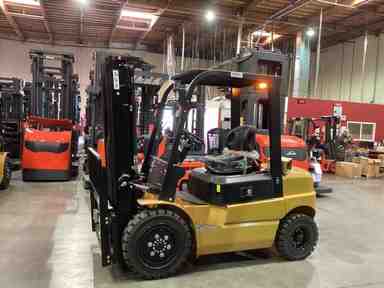 New 2024 BIG JOE LPE-60_80V Forklift – Lithium Electric Pneumatic, 6000 lb Capacity, 88.5” Mast, 2 Hours – $46525.00 – Anaheim - Thumbnail 1