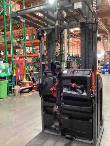Used 2022 LINDE V15P_1355 Forklift – Electric Order Picker, 3000 lb Capacity, 107” Mast, 842 Hours – $29500.00 – Salt Lake City - Thumbnail 4