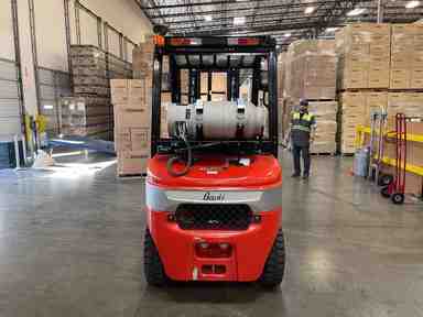 Used 2022 BAOLI KBG25_6010 Forklift – LPG Pneumatic, 5000 lb Capacity, 86” Mast, 417 Hours – $38250.00 – Phoenix - Thumbnail 4