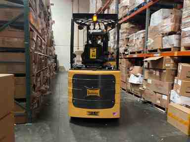 Used 2022 BENDI B30AC Forklift – VNA, 3000 lb Capacity, 89” Mast, 3459.8 Hours – $74500.00 – Anaheim - Thumbnail 5