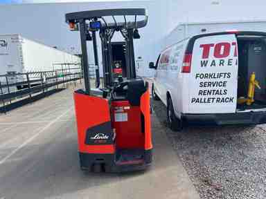 Used 2022 LINDE E18S_1346-20 Forklift – Electric Stand Up Counterbalance, 3500 lb Capacity, 91.5” Mast, 1086 Hours – $33500.00 – Phoenix - Thumbnail 3