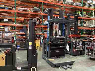 Used 2022 LINDE V15P_5215 Forklift – Electric Order Picker, 3000 lb Capacity, 119” Mast, 804 Hours – $36525.00 – Anaheim - Thumbnail 2