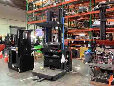 Used 2022 LINDE V15P_5215 Forklift – Electric Order Picker, 3000 lb Capacity, 119” Mast, 804 Hours – $36525.00 – Anaheim - Thumbnail 3