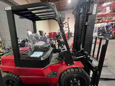 New 2024 BIG JOE LPE-60_80V Forklift – Lithium Electric Pneumatic, 6000 lb Capacity, 90” Mast, 26 Hours – $39500.00 – Anaheim - Thumbnail 4