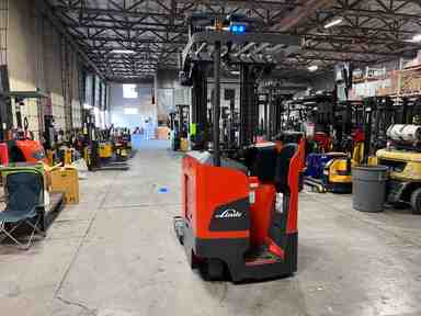 Used 2022 LINDE R17SX_5195 Forklift – Stand Up Reach, 3500 lb Capacity, 113” Mast, 678 Hours – $46500.00 – Phoenix - Thumbnail 2