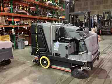 Used 2022 KARCHER B300R Forklift – Scrub-Utility, 500 lb Capacity, 70” Mast, 934.2 Hours – $58500.00 – Anaheim - Thumbnail 3