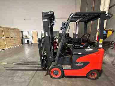 Used 2022 LINDE E25C_1347-FT Forklift – Electric Sit Down 4 Wheel, 5000 lb Capacity, 91” Mast, 661 Hours – $47400.00 – Anaheim - Thumbnail 4