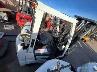 Used 2022 NISSAN CFS40LP Forklift – LPG Cushion, 4000 lb Capacity, 88” Mast, 3373 Hours – $19500.00 – Phoenix - Thumbnail 3