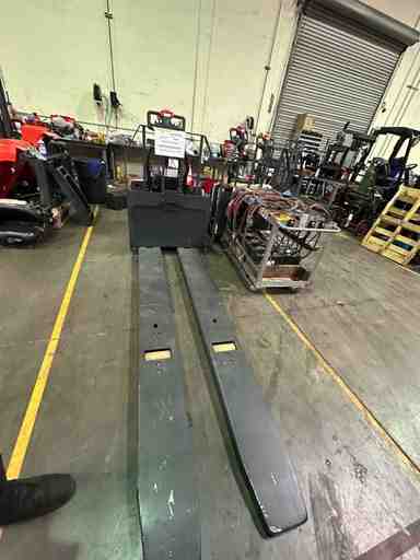 New 2022 LINDE EWR40_1101-02-27X96-PS Forklift – Double Rider Jack, 4000 lb Capacity, 3” Mast, 509 Hours – $18650.00 – Anaheim - Thumbnail 4