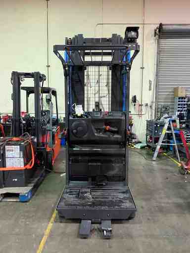 Used 2022 LINDE V15P_5215 Forklift – Electric Order Picker, 3000 lb Capacity, 107” Mast, 1458.9 Hours – $50225.00 – Anaheim - Thumbnail 2
