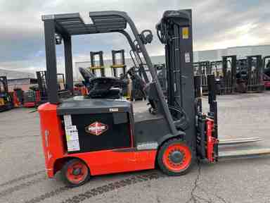 Used 2022 LINDE E32CL_1347-FT Forklift – Electric Sit Down 4 Wheel, 6500 lb Capacity, 88” Mast, 826 Hours – $36200.00 – Phoenix - Thumbnail 2