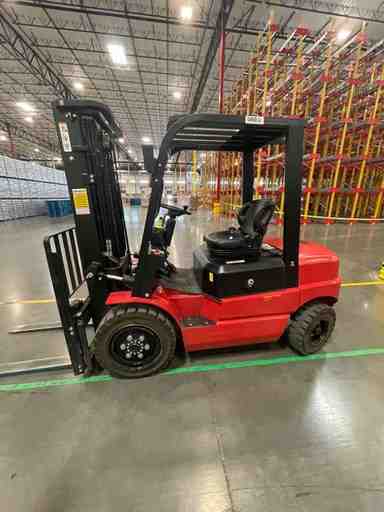 Used 2022 BIG JOE LPE-60_80V Forklift – Lithium Electric Pneumatic, 6000 lb Capacity, 90” Mast, 1313 Hours – $34250.00 – Phoenix - Thumbnail 2