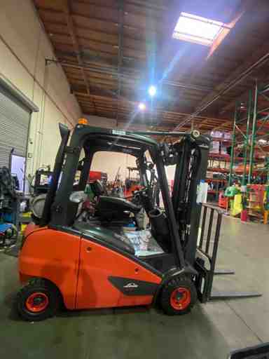 New 2022 LINDE H16T_391 Forklift – LPG Pneumatic, 3000 lb Capacity, 89.5” Mast, 1.8 Hours – $42250.00 – Anaheim - Thumbnail 2