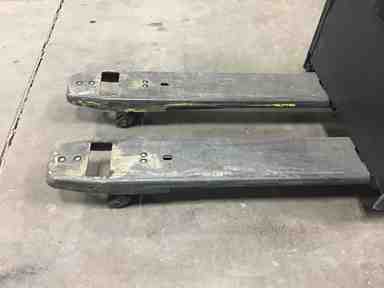 Used 2021 LINDE EWR30_1101-02-27X48 Forklift – Rider Jack, 6000 lb Capacity, 3” Mast, 397.8 Hours – $11373.60 – Anaheim - Thumbnail 4