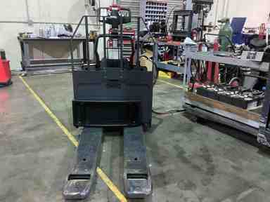 Demo 2022 LINDE EWR30_1101-02-27X48-PS Forklift – Rider Jack, 6000 lb Capacity, 3” Mast, 682.1 Hours – $14500.00 – Anaheim - Thumbnail 4