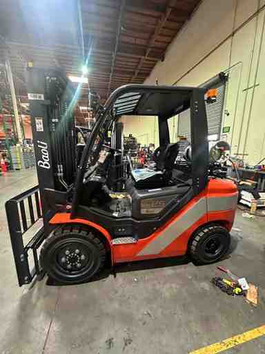Used 2023 BAOLI KBG25_6010 Forklift – LPG Pneumatic, 5000 lb Capacity, 90” Mast, 1143 Hours – $36850.00 – Phoenix - Thumbnail 3