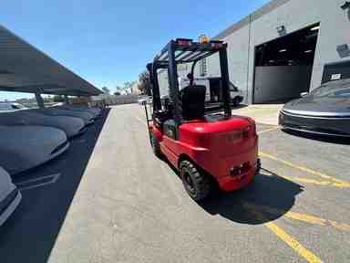 Used 2023 BIG JOE LPE-60_80V Forklift – Lithium Electric Pneumatic, 6000 lb Capacity, 89” Mast, 94 Hours – $34250.00 – Anaheim - Thumbnail 5